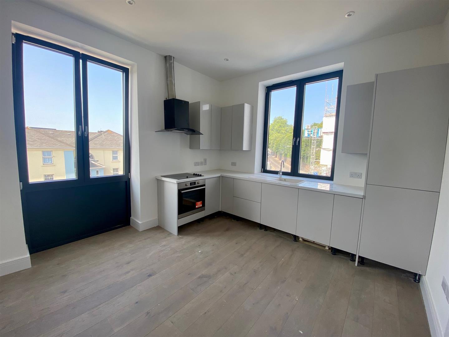 Flat 8, Claremont Manor, Rouge Bouillon, St. Helier